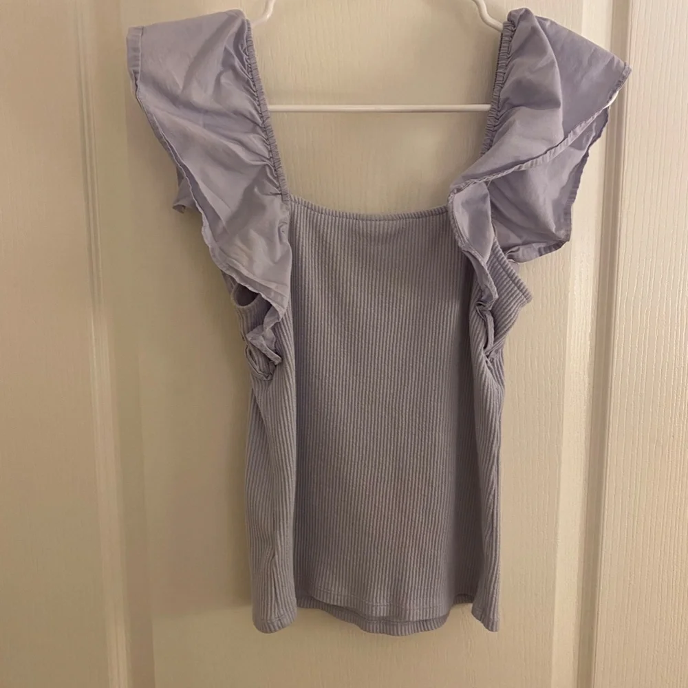 Blue Ruffle Sleeve Ribbed Top - Picture 2 of 2